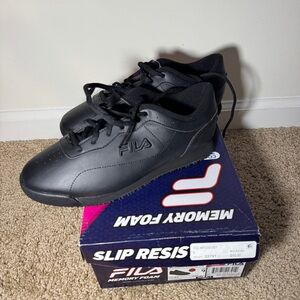 Fila Women’s Memory Foam Walking Shoes Slip-Resistant